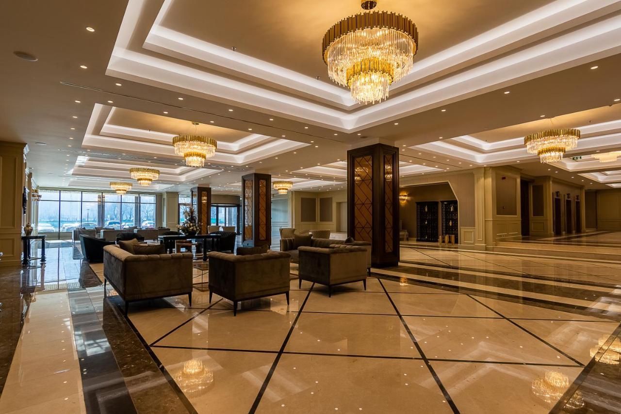 Hotel Astoria Grand 4*