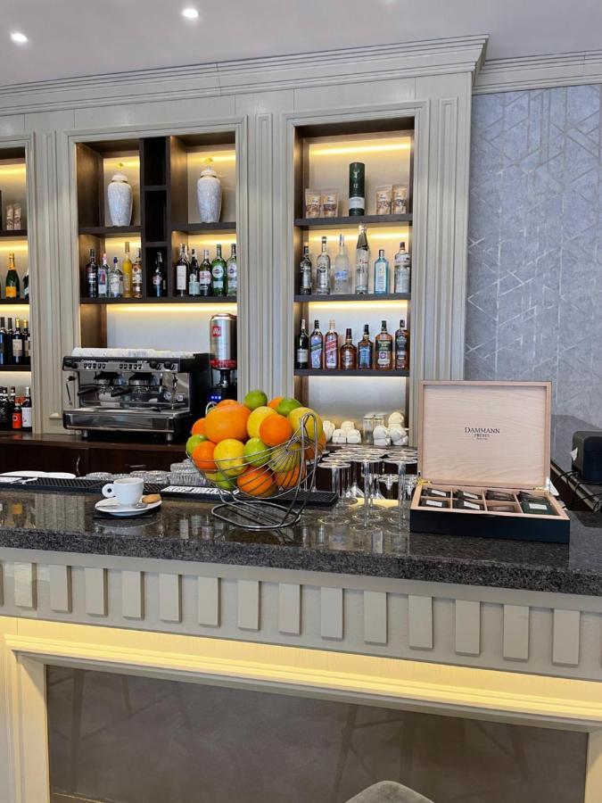 Hotel Astoria Grand