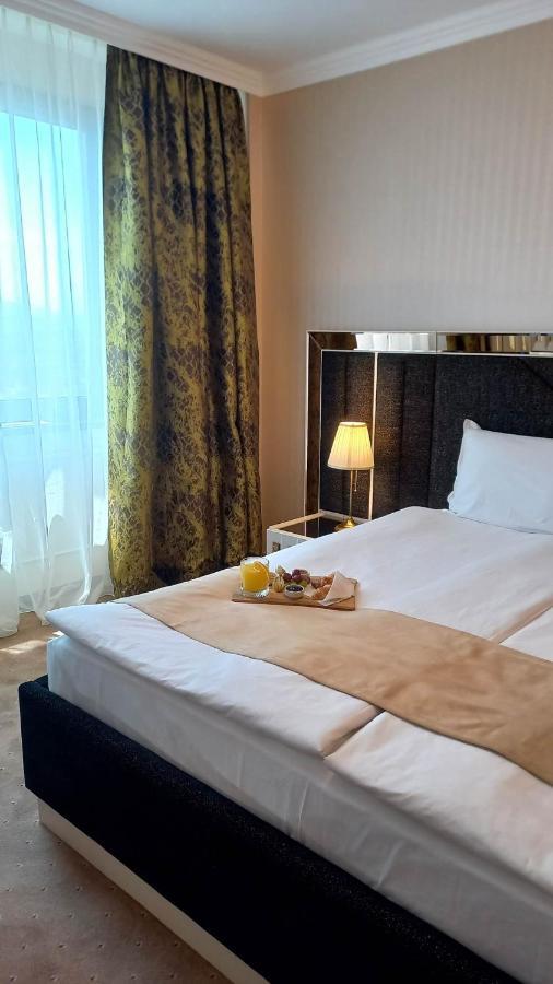 Astoria Grand 4*