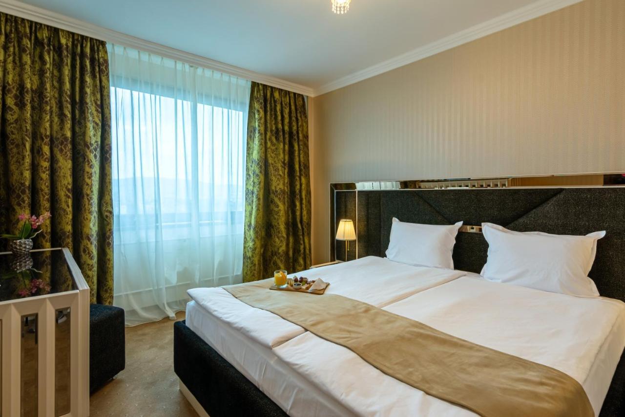Hotel Astoria Grand