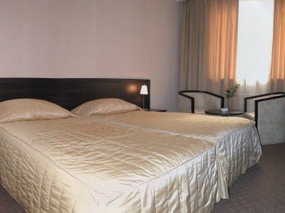 Astoria Grand Hotel 4*